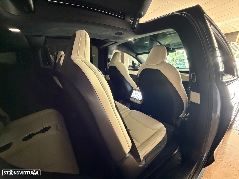 Tesla Model X Long Range AWD - 16