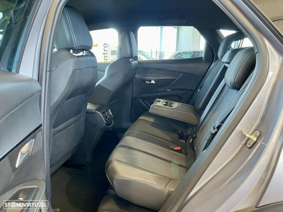 Peugeot 3008 1.2 Hybrid Allure Pack e-DCS6 - 24