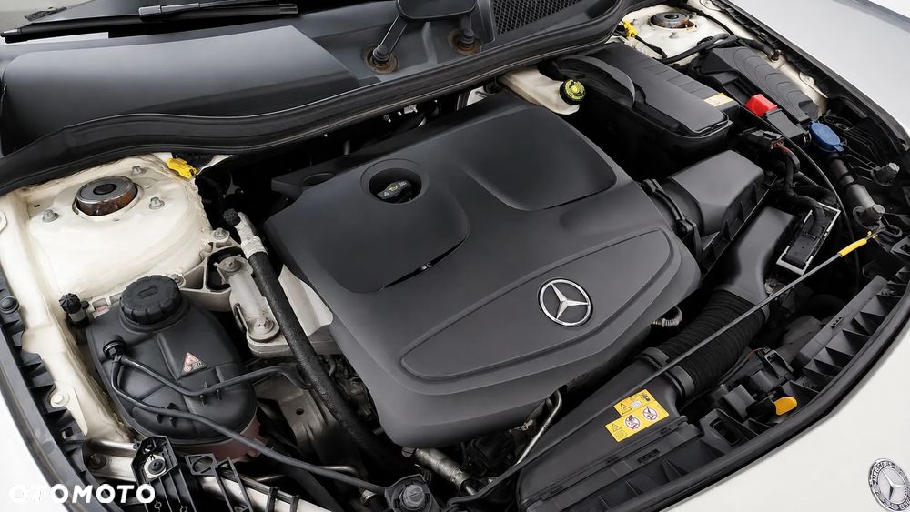Mercedes-Benz CLA 250 4Matic 7G-DCT AMG Line - 12