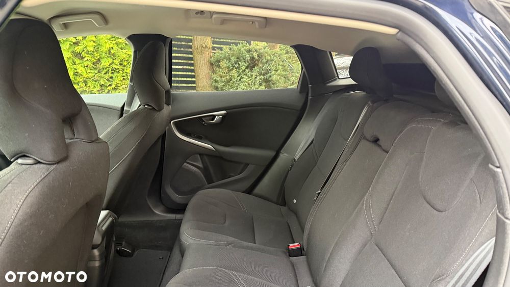 Volvo V40 D2 Summum - 28