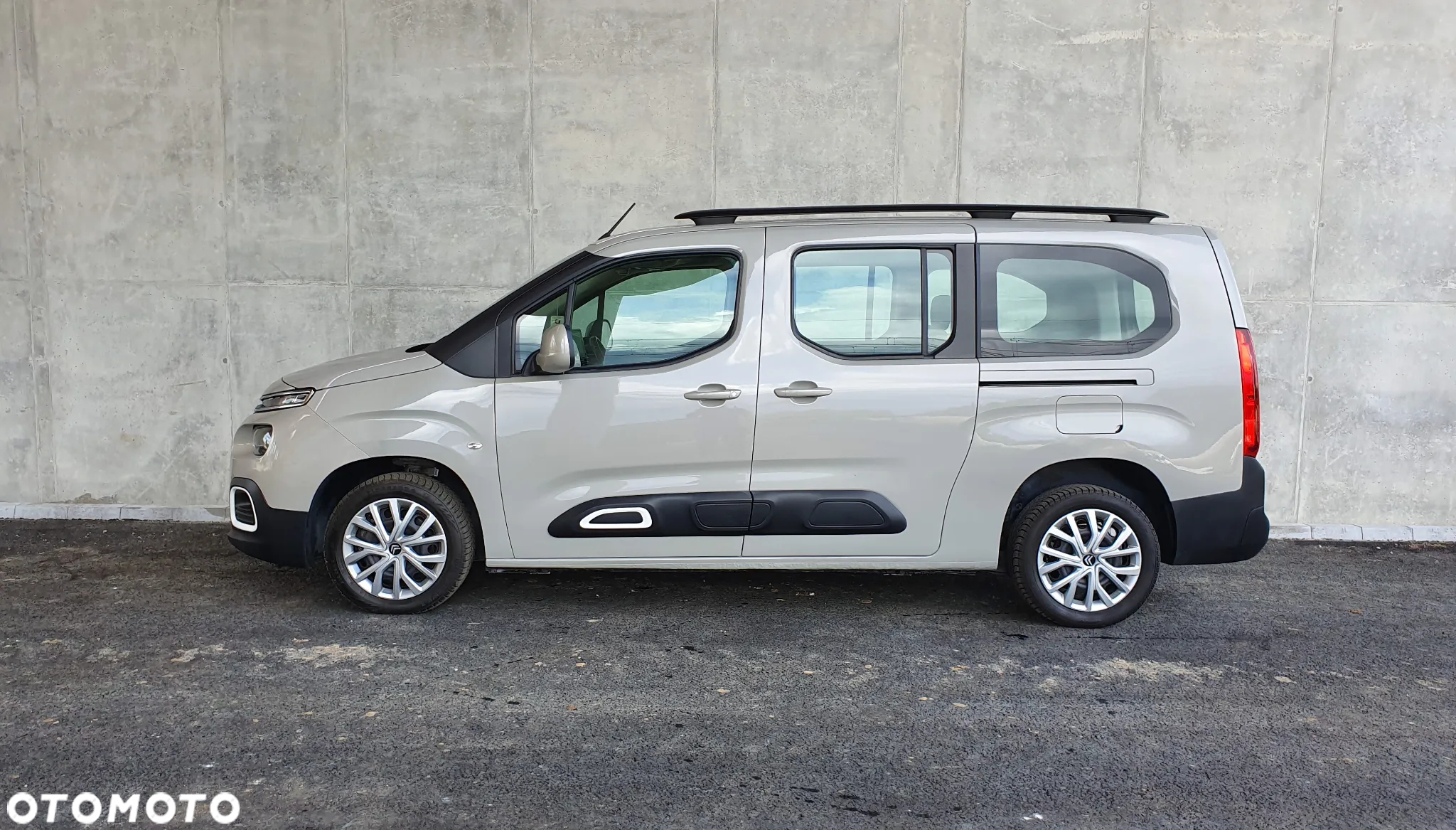 Citroën Berlingo XL PureTech 110 LIVE PACK - 7