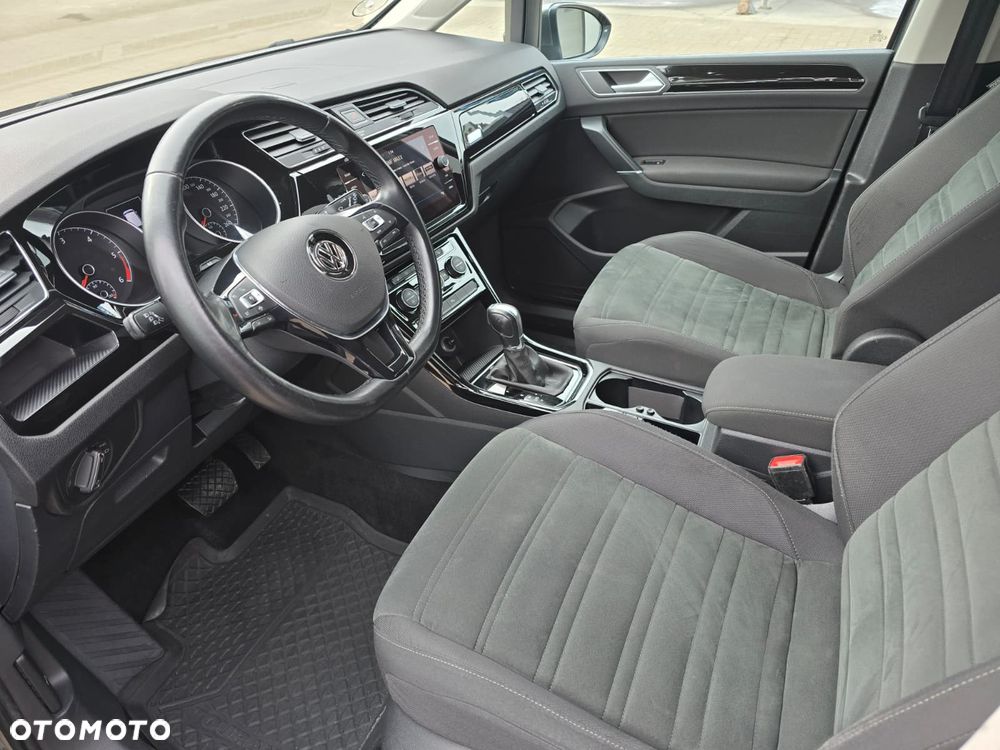 Volkswagen Touran 2.0 TDI SCR DSG Highline - 9