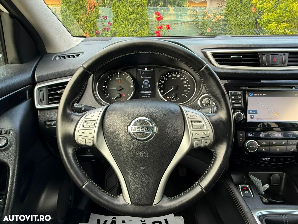 Nissan Qashqai 1.6 DCI Start/Stop N-Connecta - 12
