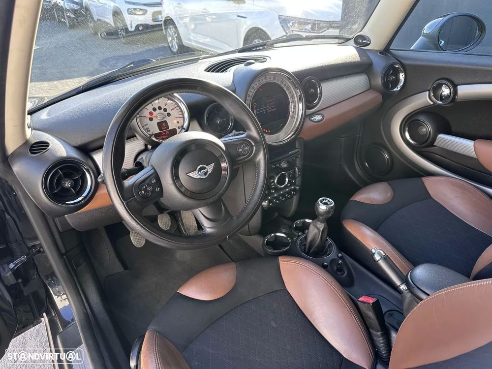 MINI 3 Portas Cooper D - 13