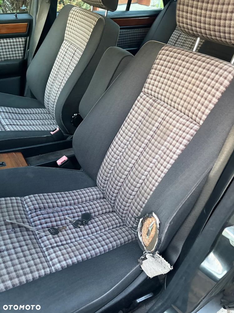 Mercedes-Benz Klasa E ver-260-4--matic - 8