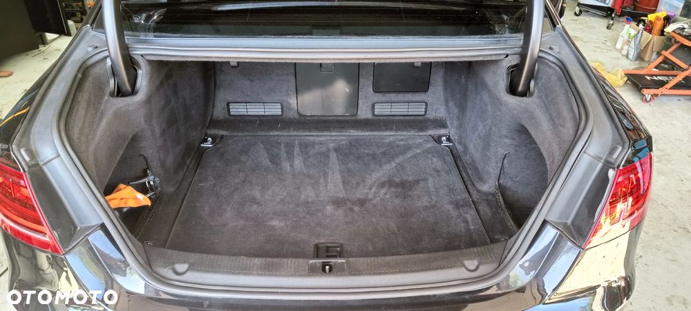 Audi A8 4.2 FSI L Quattro - 10