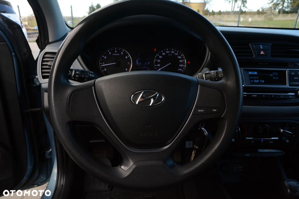 Hyundai i20 - 12