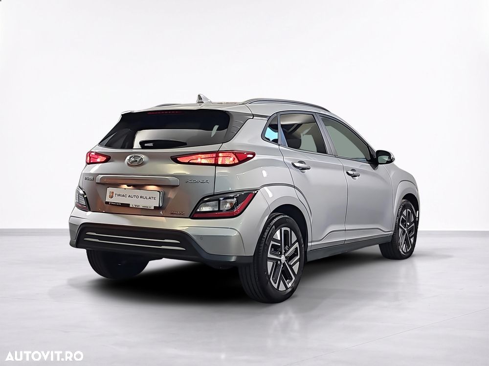 Hyundai KONA - 6