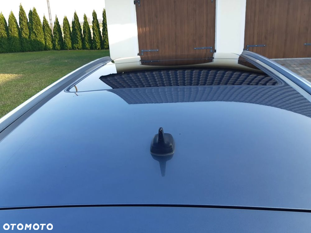 Volkswagen Passat - 12