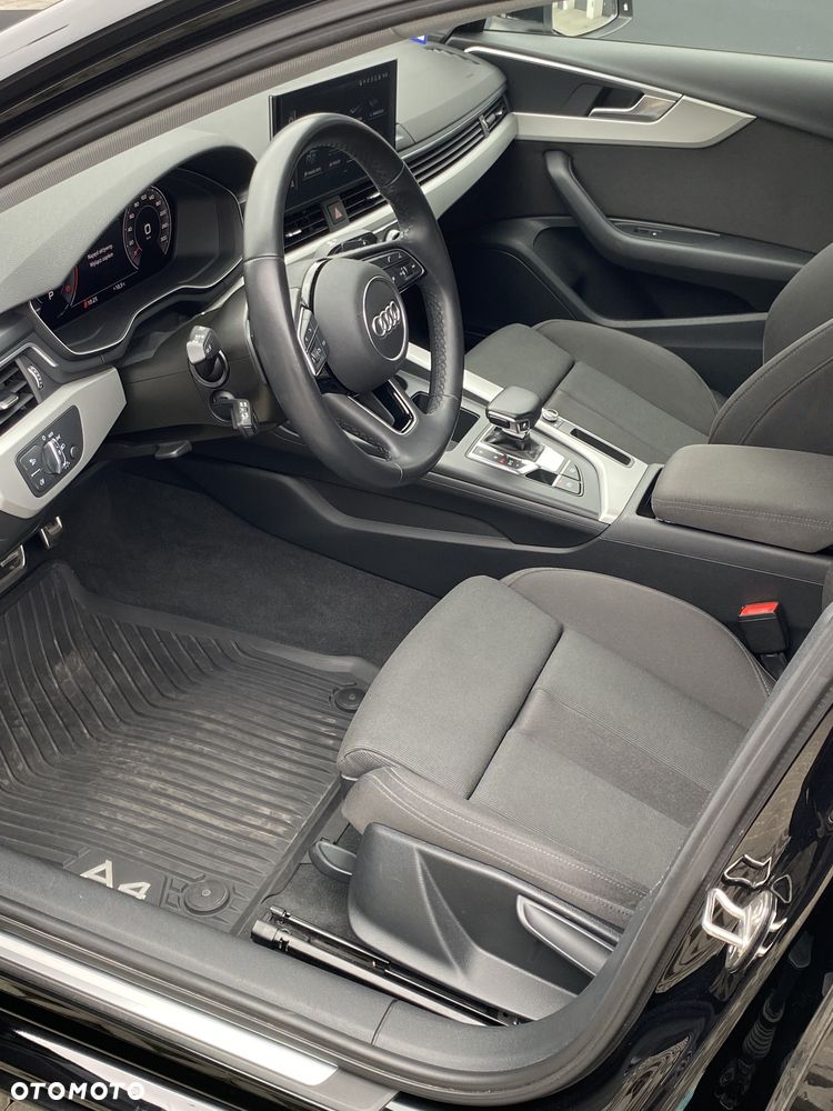 Audi A4 Limousine 35 TFSI mHEV Advanced S tronic - 17