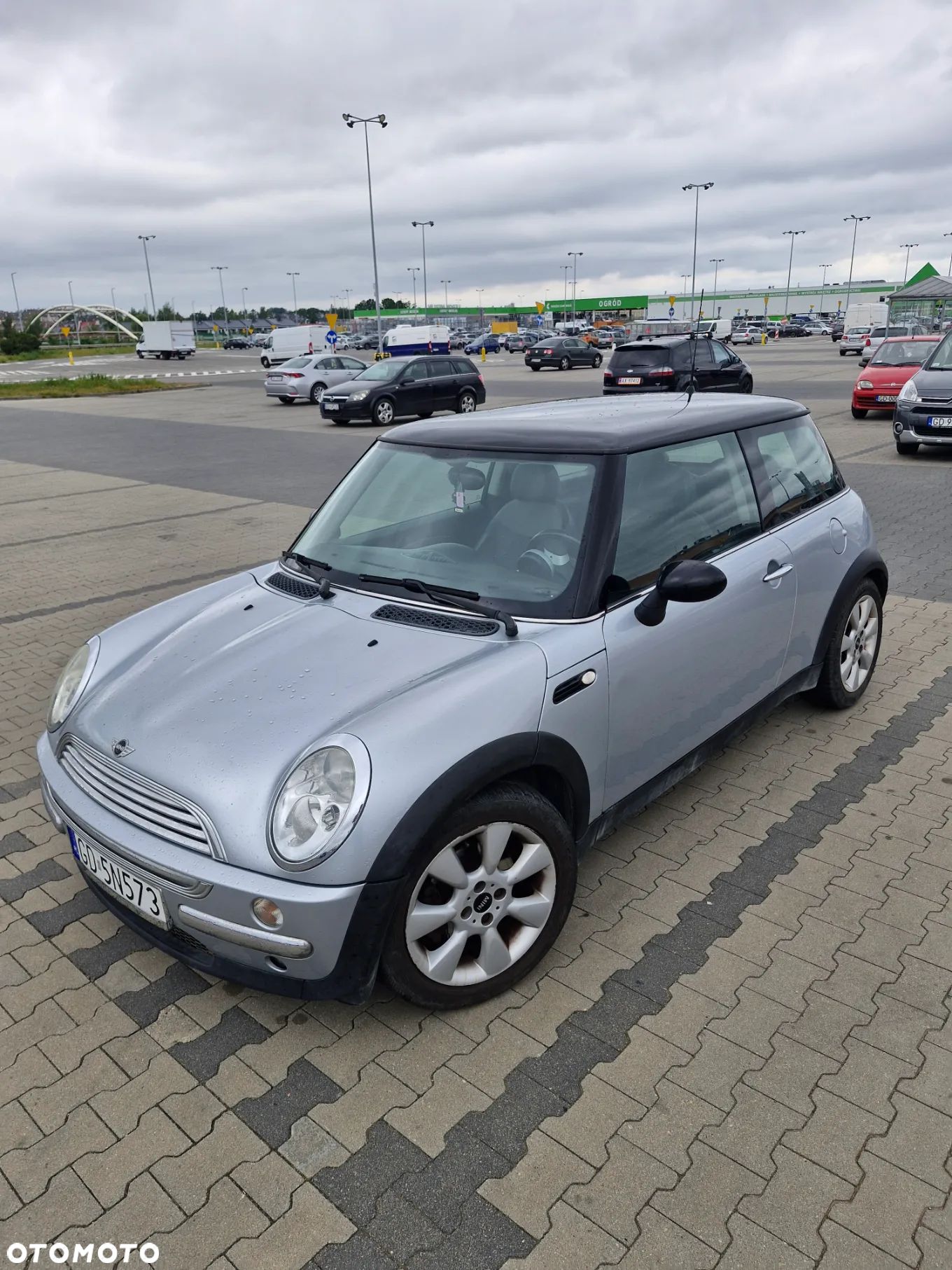MINI Cooper Standard - 1