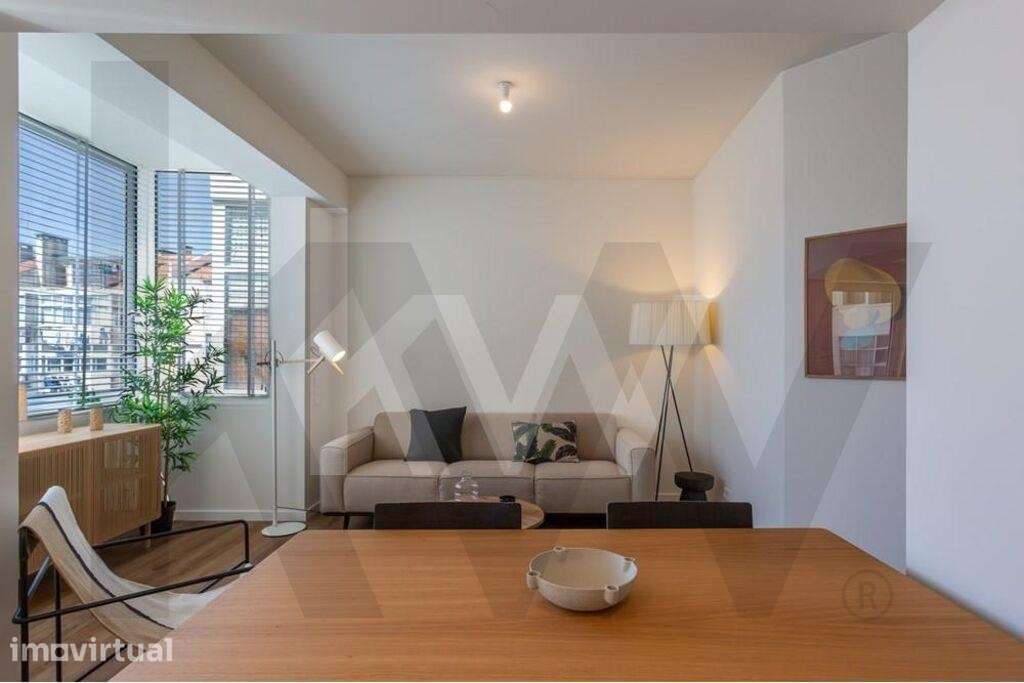 Apartamento T2 Totalmente Remodelado e Mobilado na Ajuda, Lisboa - Grande imagem: 5/40