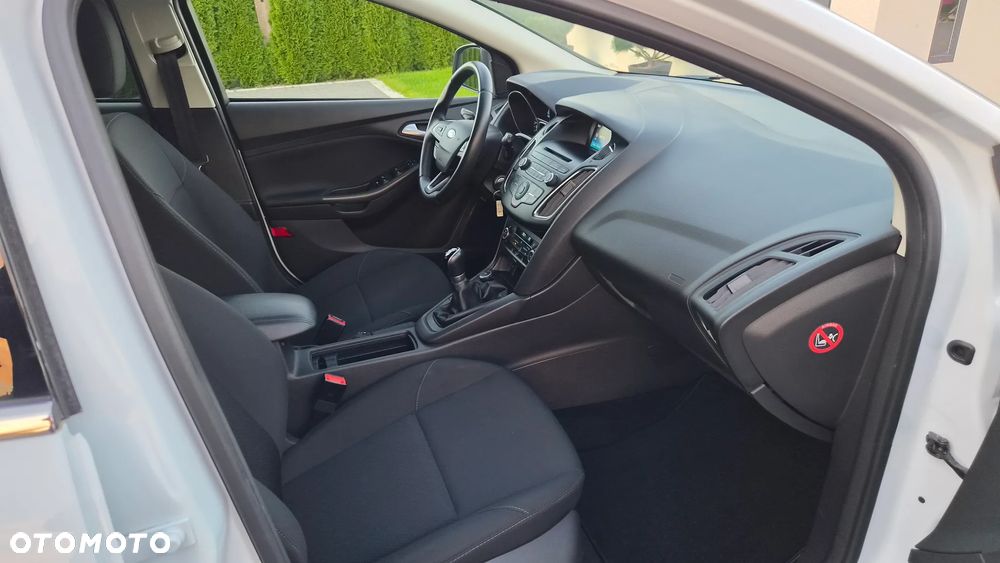 Ford Focus 1.0 EcoBoost Titanium - 8