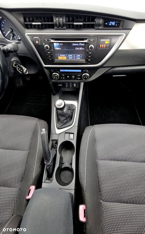 Toyota Auris 2.0 D-4D Comfort - 17