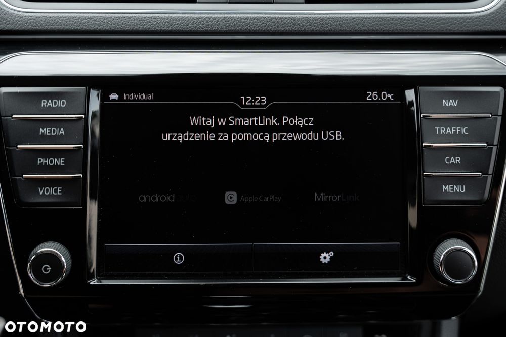 Skoda Superb 2.0 TDI L&K DSG - 23
