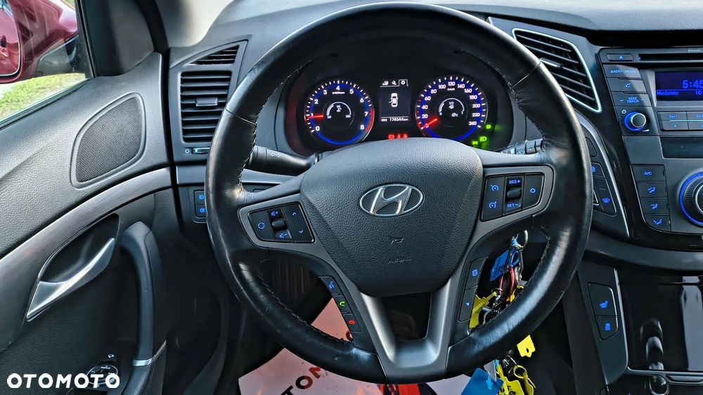 Hyundai i40 i40cw 1.6 Fifa World Cup Edition - 12