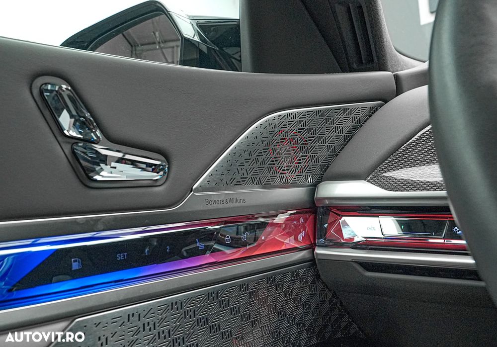 BMW M7 M760e xDrive PHEV - 28