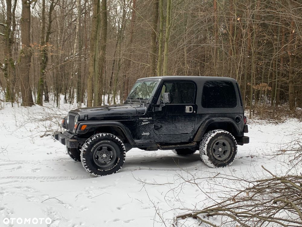 Jeep Wrangler - 8
