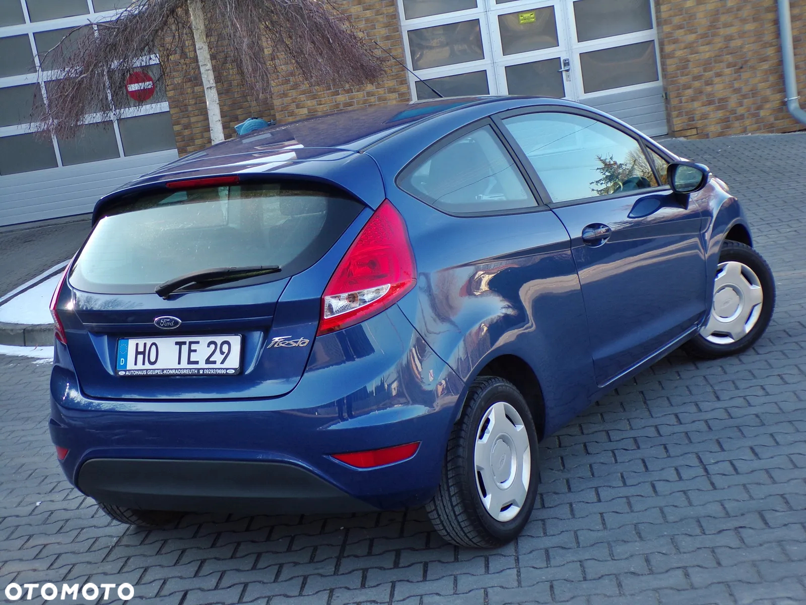 Ford Fiesta 1.25 Ghia - 10