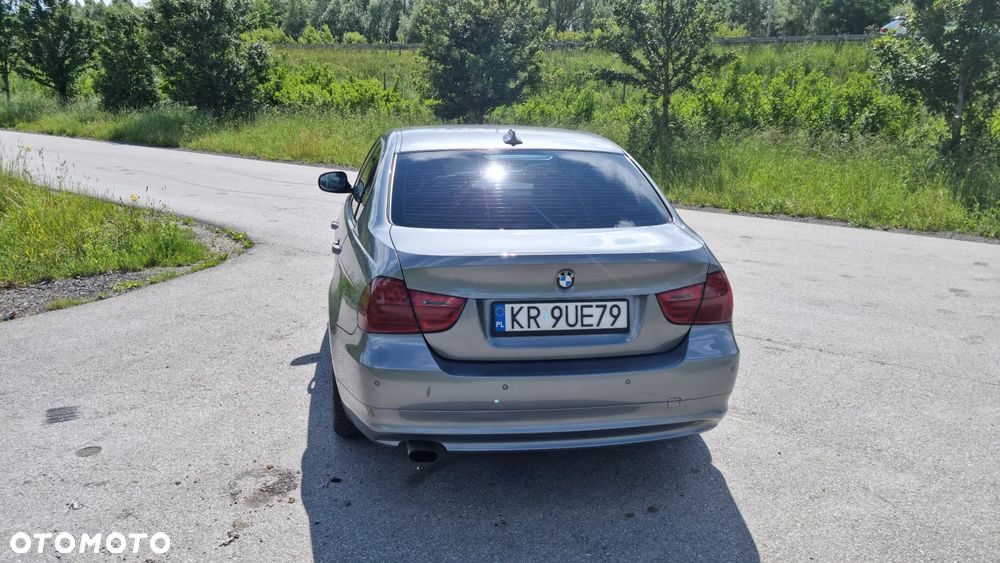 BMW Seria 3 318d - 9