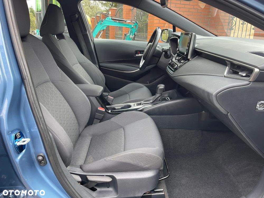 Toyota Corolla 1.8 Hybrid Executive - 27