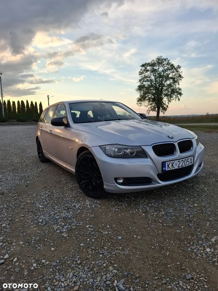 BMW Seria 3 320i - 1