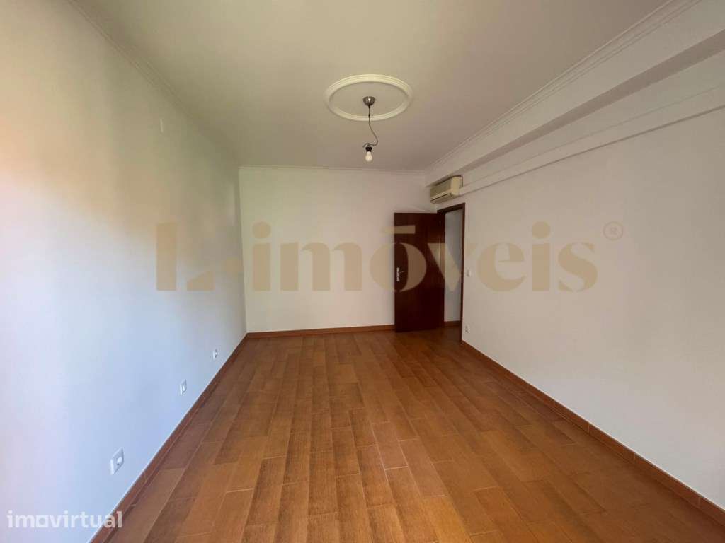 APARTAMENTO T3, CENTRO DA LIXA - Grande imagem: 2/7