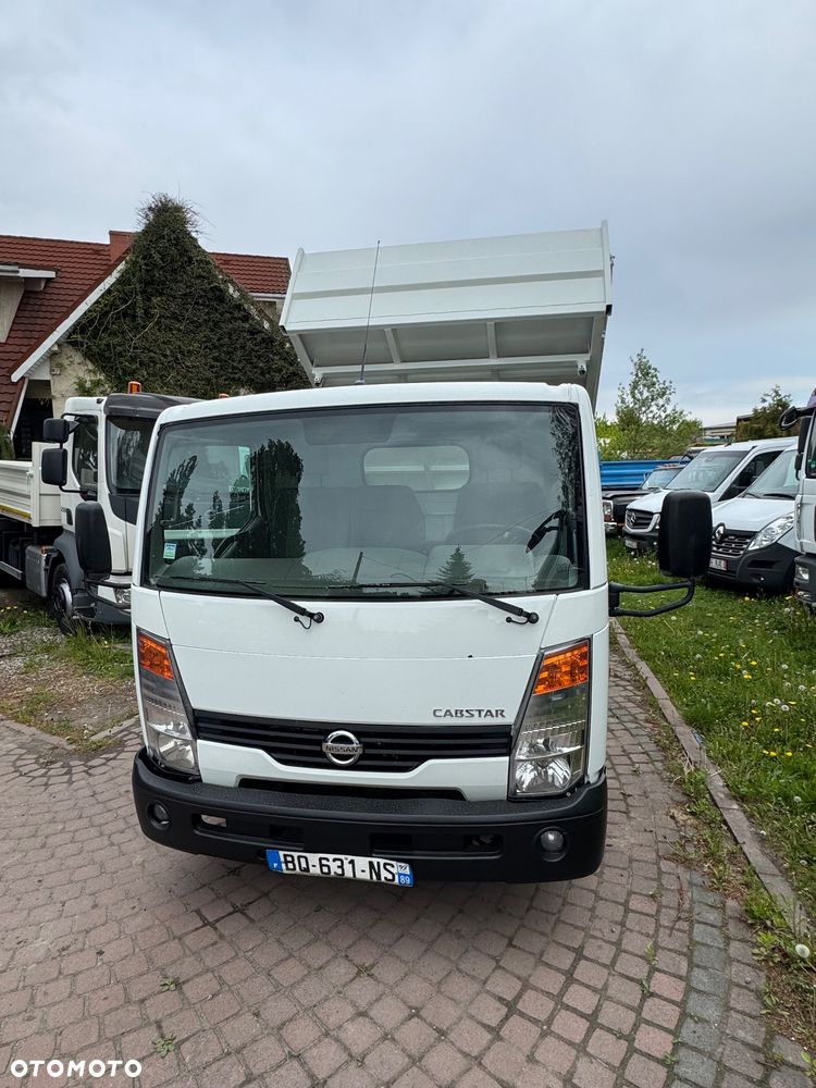 Nissan CABSTAR WYWROTKA 3 stronna - 2