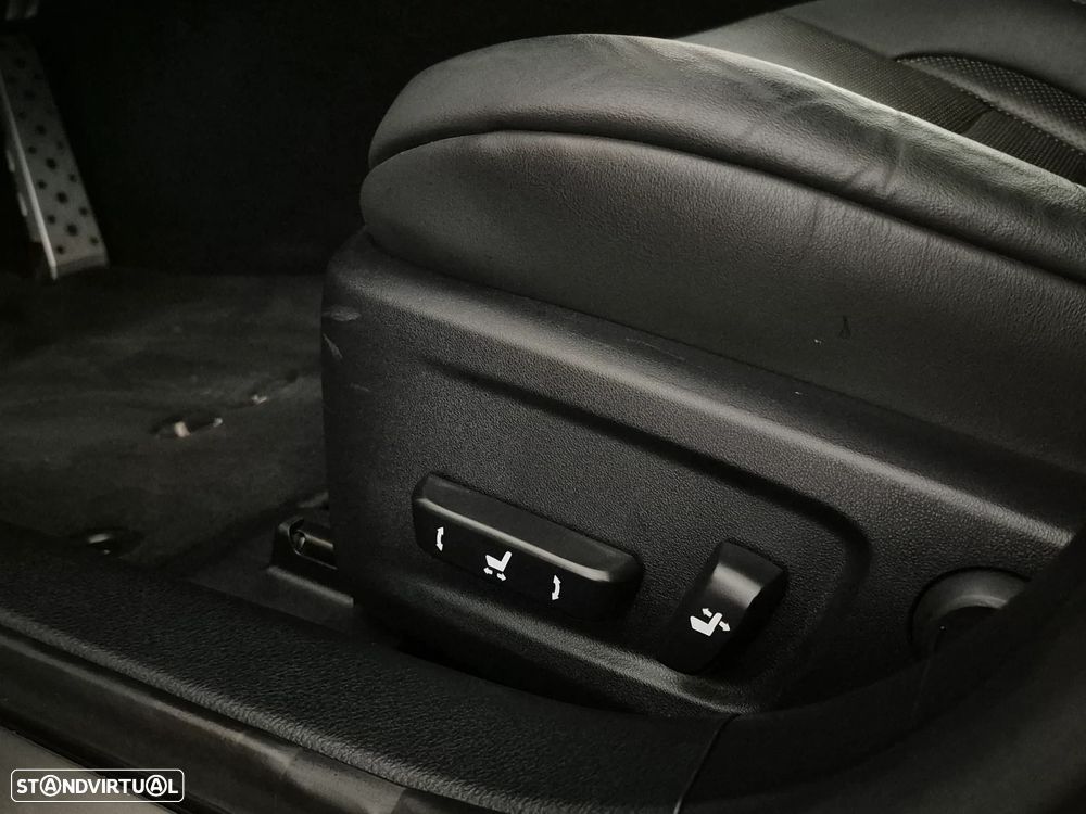 Lexus IS 200 t SPORT - 29