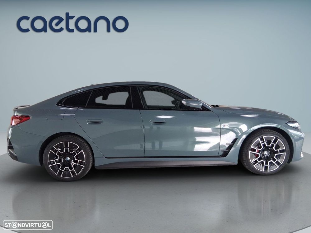 BMW i4 eDrive35 Edição Desportiva M - 9