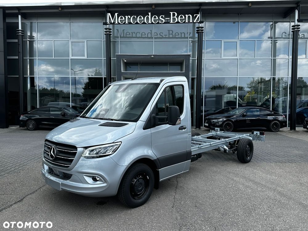 Mercedes-Benz Sprinter - 2
