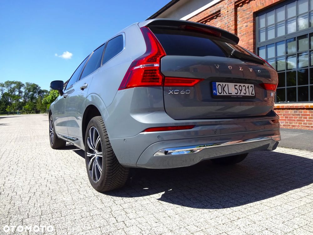 Volvo XC 60 T8 Plug-In Hybrid AWD Ultra Dark - 11