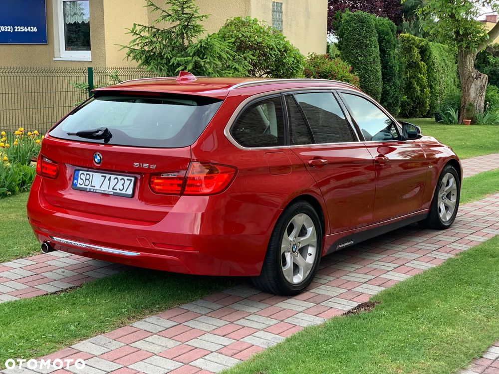 BMW Seria 3 318d Luxury Line - 11