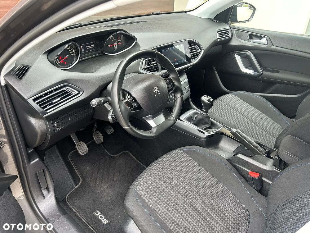 Peugeot 308 - 12