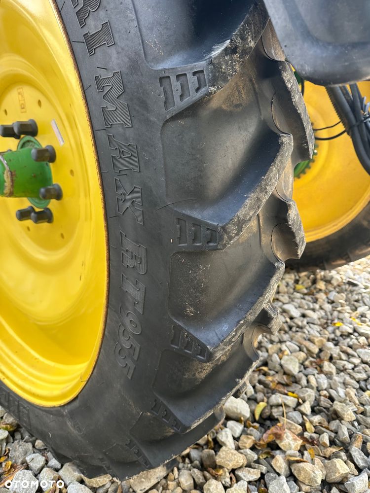 John Deere 824 - 5