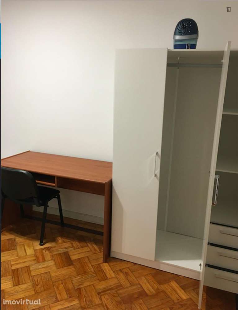 Quarto - localizado em  Coimbra - Grande imagem: 3/13