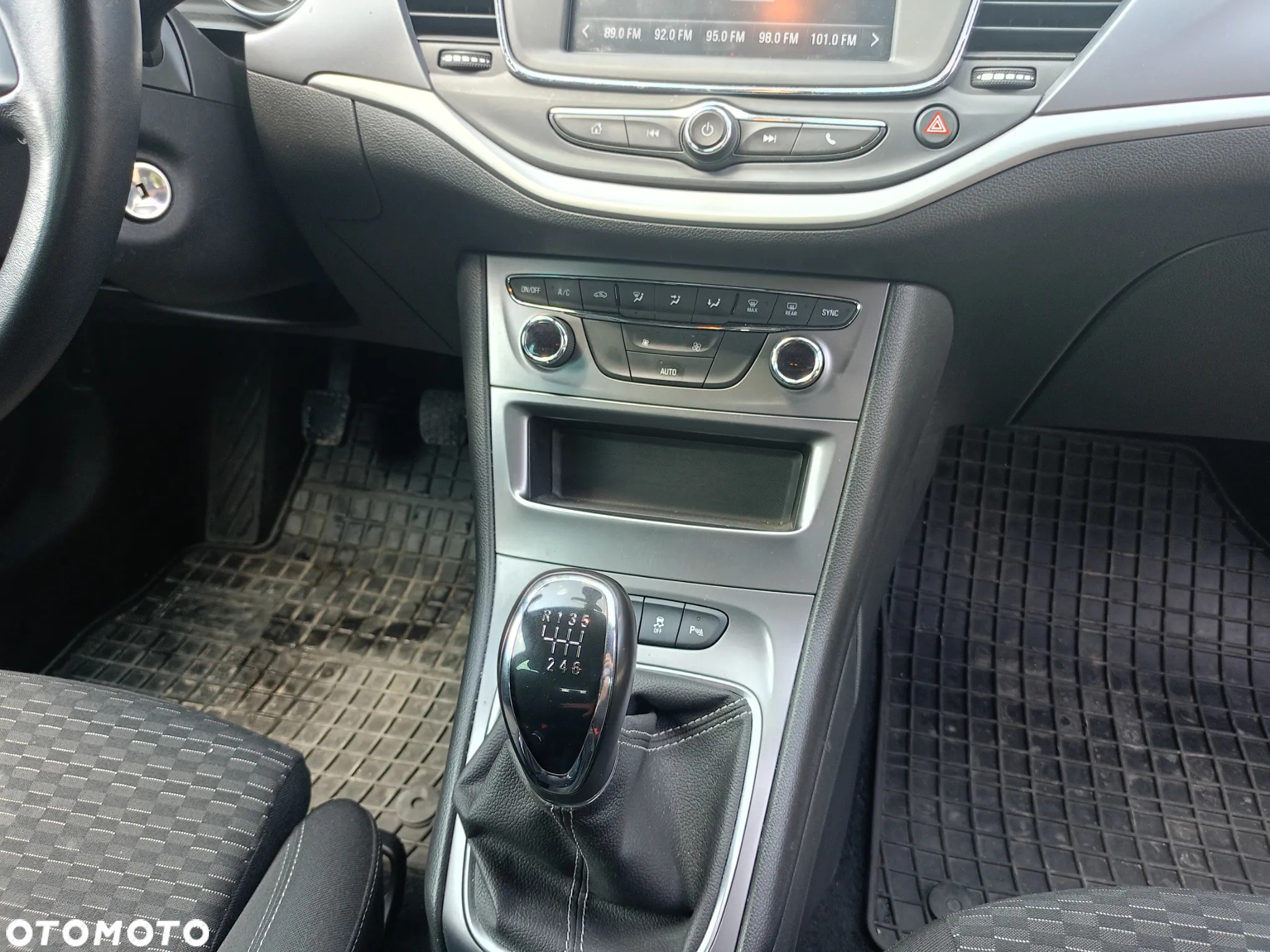 Opel Astra V 1.6 CDTI Enjoy S&S - 26
