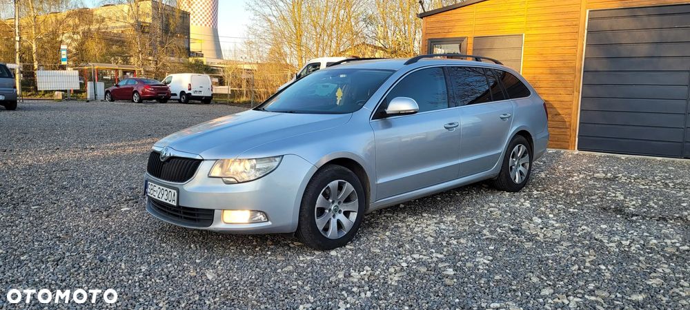 Skoda Superb 1.8 TSI FAMILY - 9