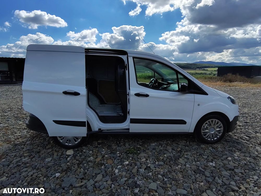 Ford Courier - 7