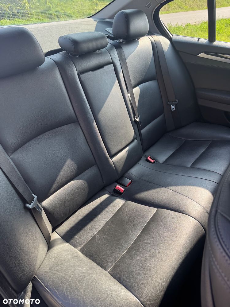 BMW Seria 5 530d Sport-Aut Luxury Line - 7