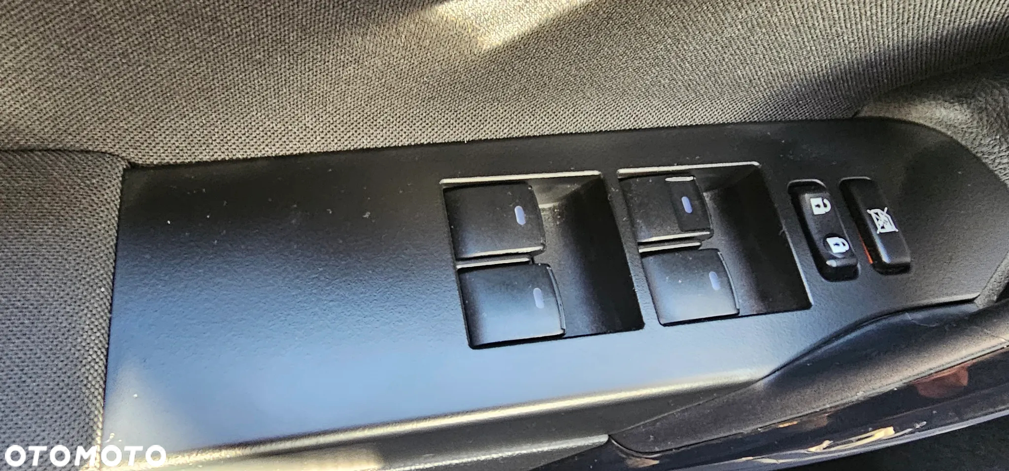 Toyota Auris Hybrid 135 Premium - 17