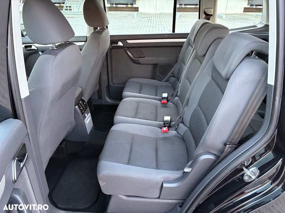 Volkswagen Touran 1.6 TDI DPF BlueMotion Technology STYLE - 6