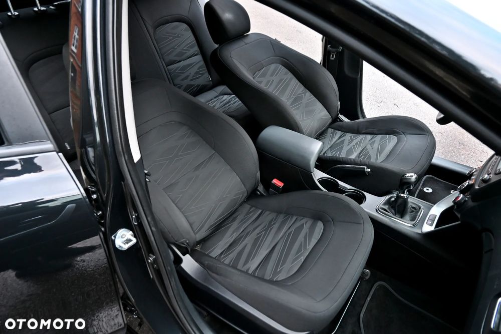 Kia Ceed 1.4 CVVT Dream-Team Edition - 34