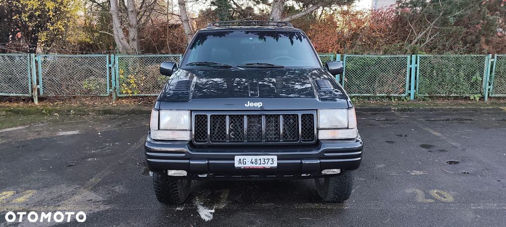 Jeep Grand Cherokee - 19
