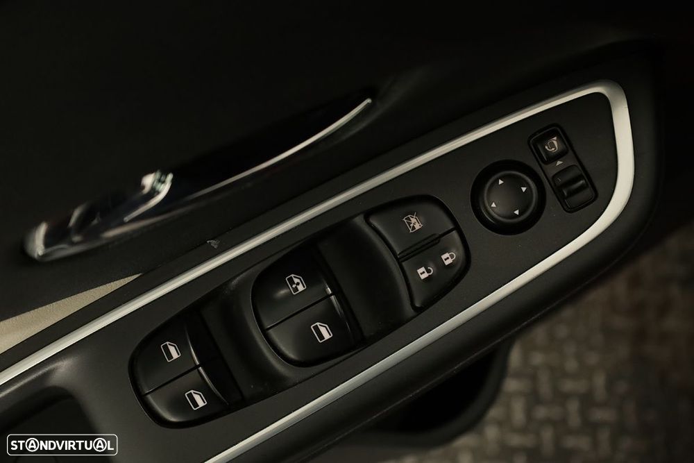 Nissan Micra 1.0 IG-T N-Design Black CVT - 17