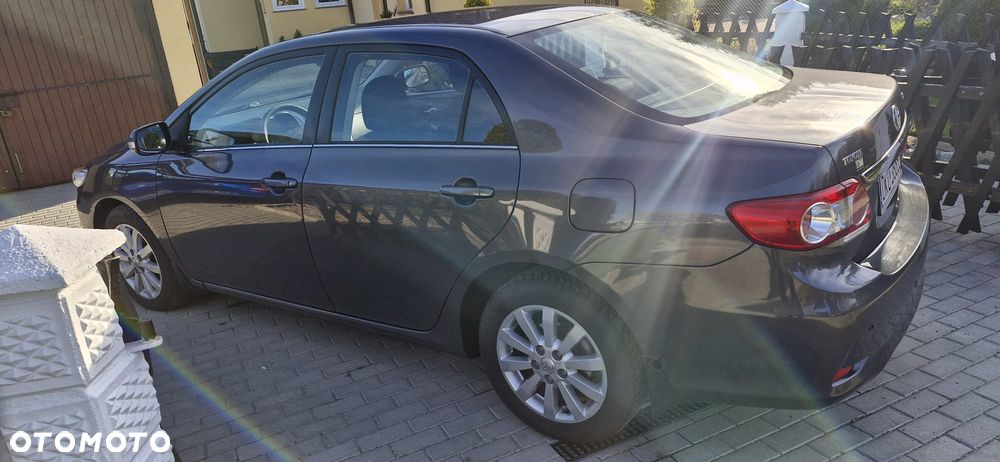 Toyota Corolla - 3