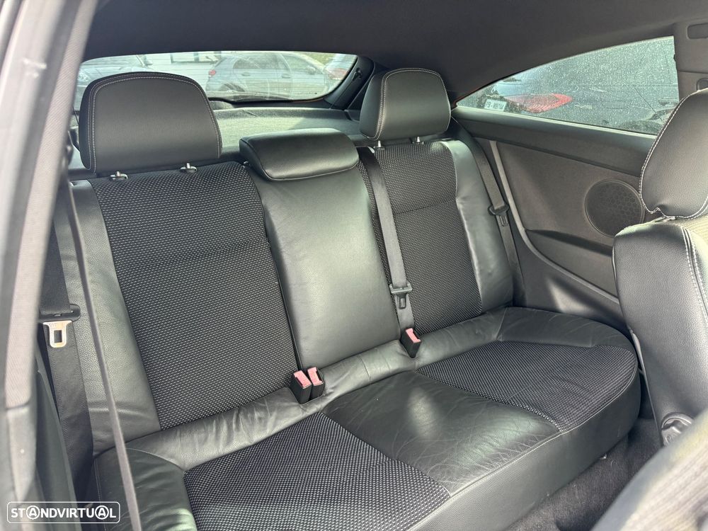 Opel Astra GTC 1.3 CDTi - 31