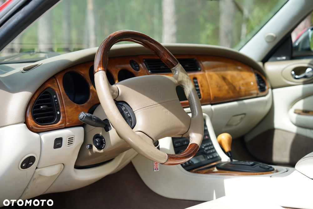Jaguar XK8 - 17