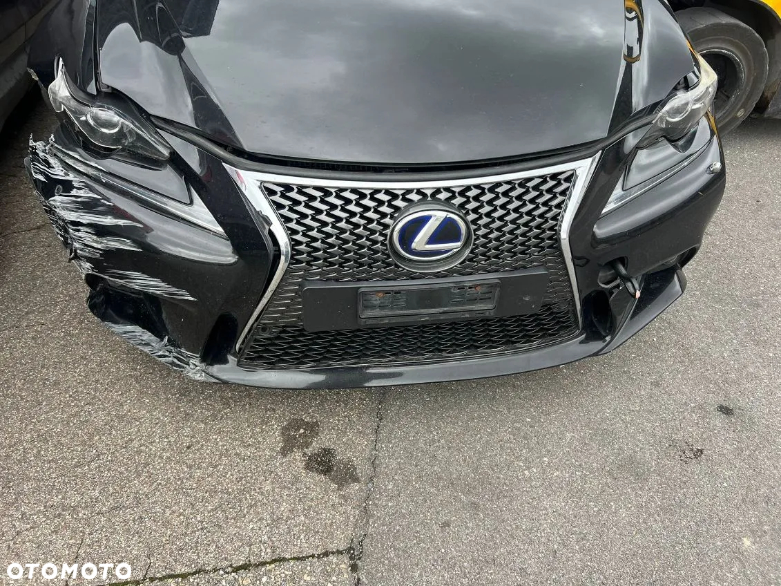 Lexus IS 300h F Sport - 2