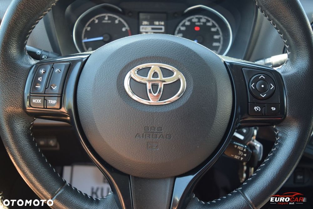 Toyota Yaris 1.5 Premium - 18